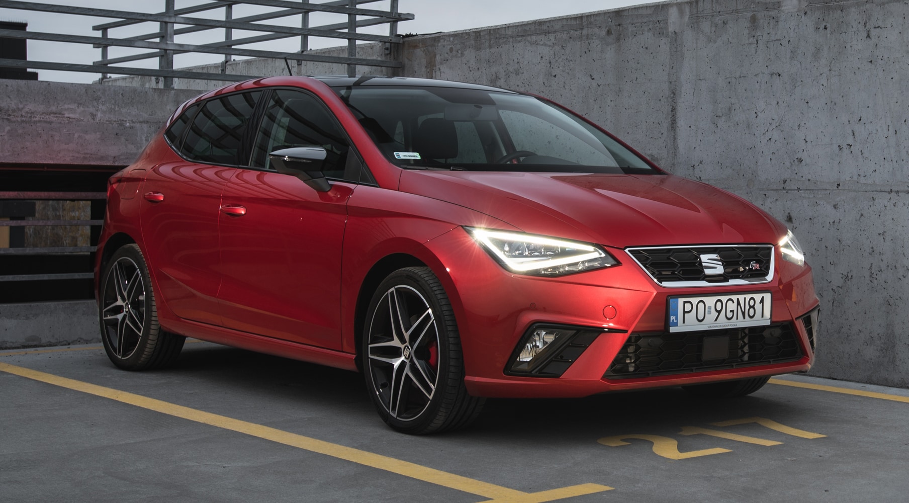 Hatchback - SEAT Ibiza Beats Audio system compact city car