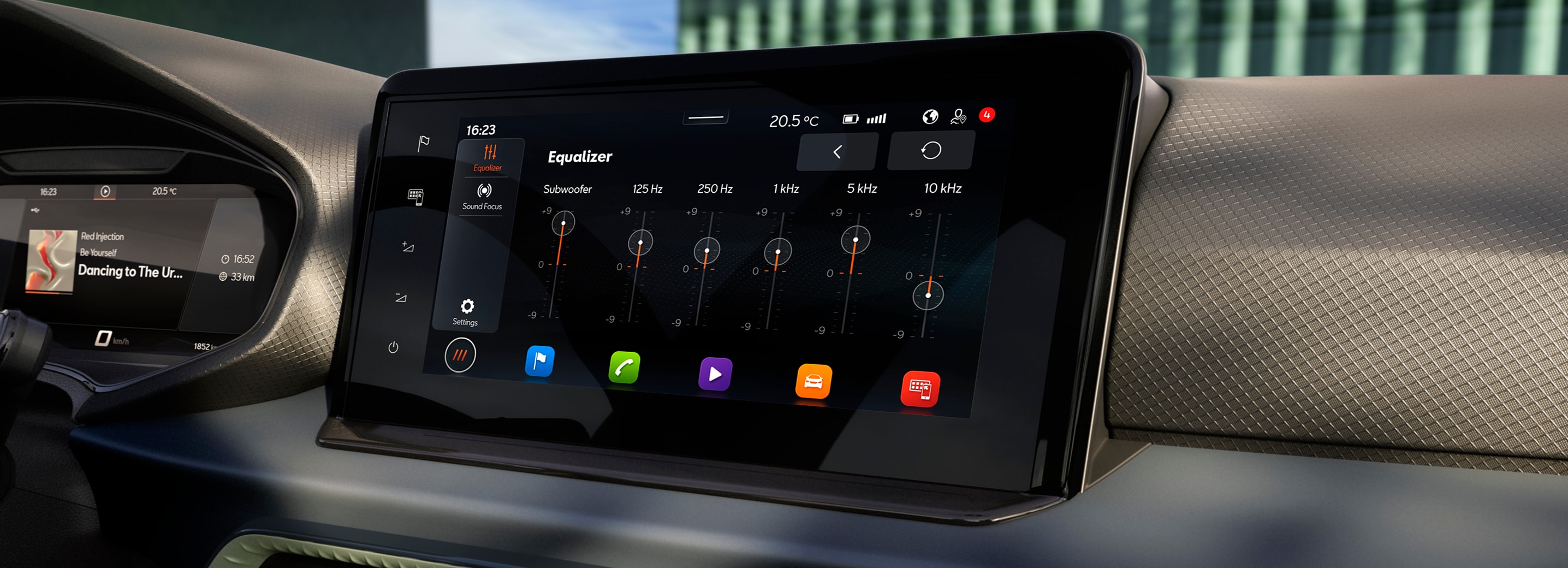 Deska rozdzielcza SEAT Arona, która obejmuje między innymi system nagłośnienia SEAT.