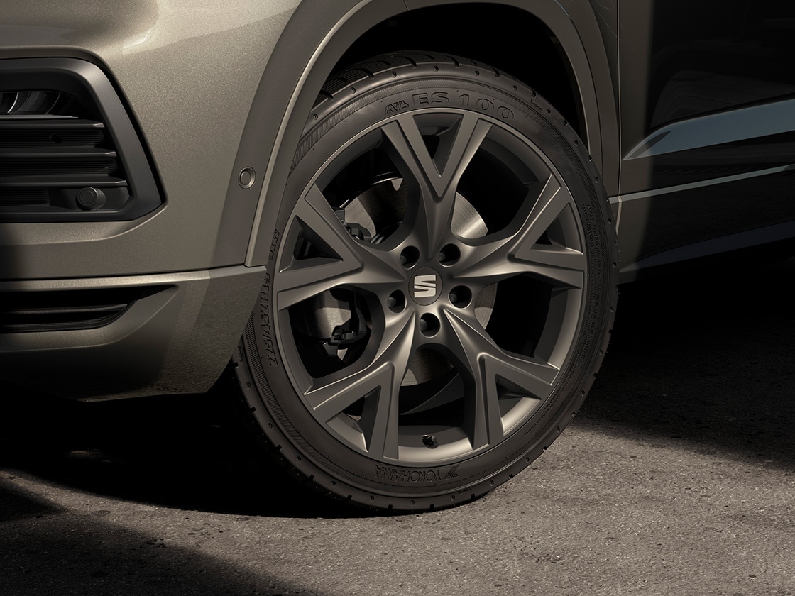 exclusive cosmo grey 19-inch machined alloy wheels for seat ateca