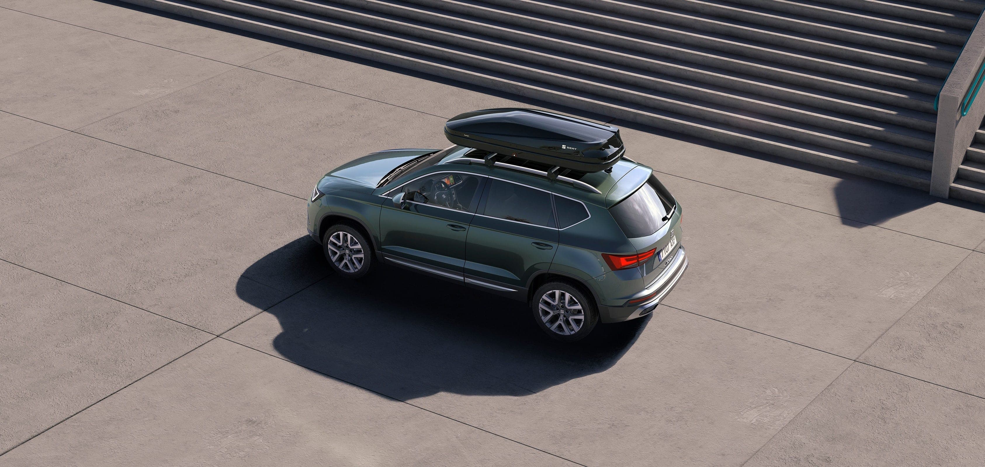 SEAT Ateca SUV z boksem dachowym, widok z góry