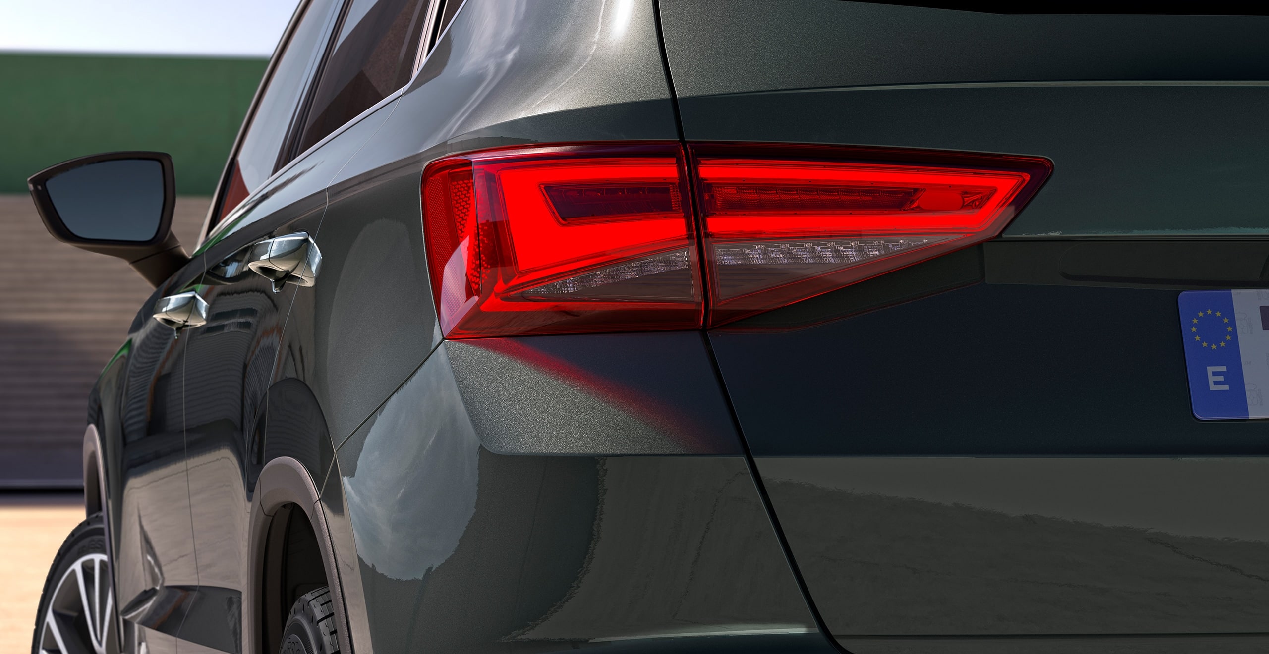 Zdjęcie diodowych tylnych świateł SUV-a SEAT Ateca