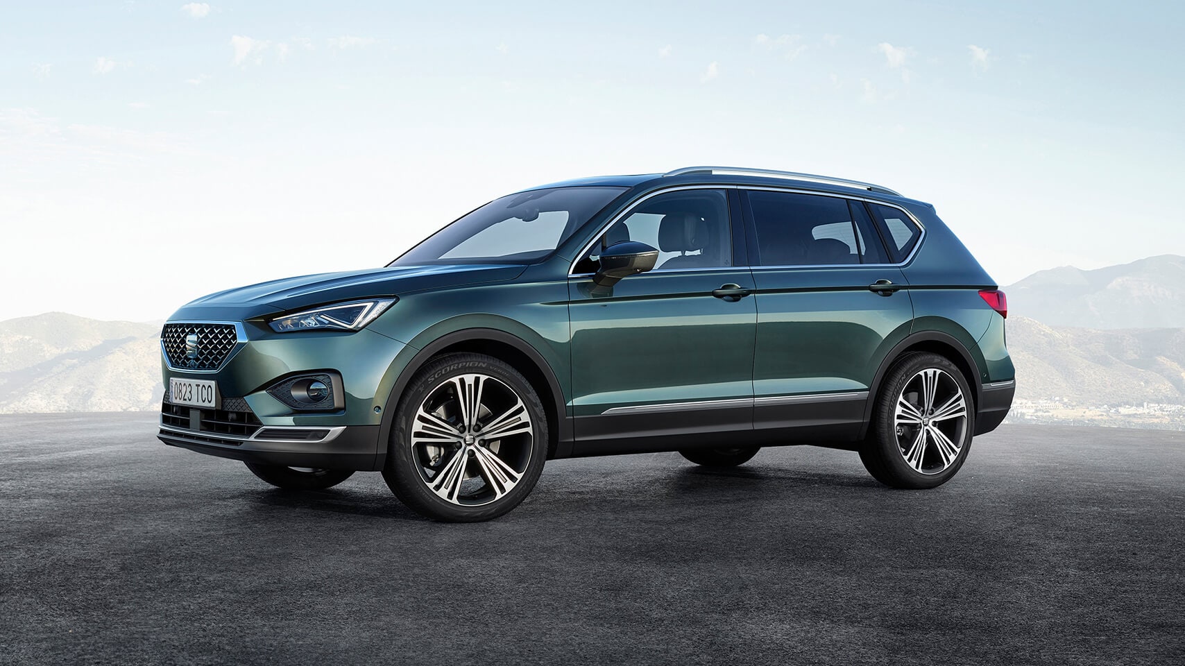 Nowy, flagowy model SEAT Tarraco – widok z boku