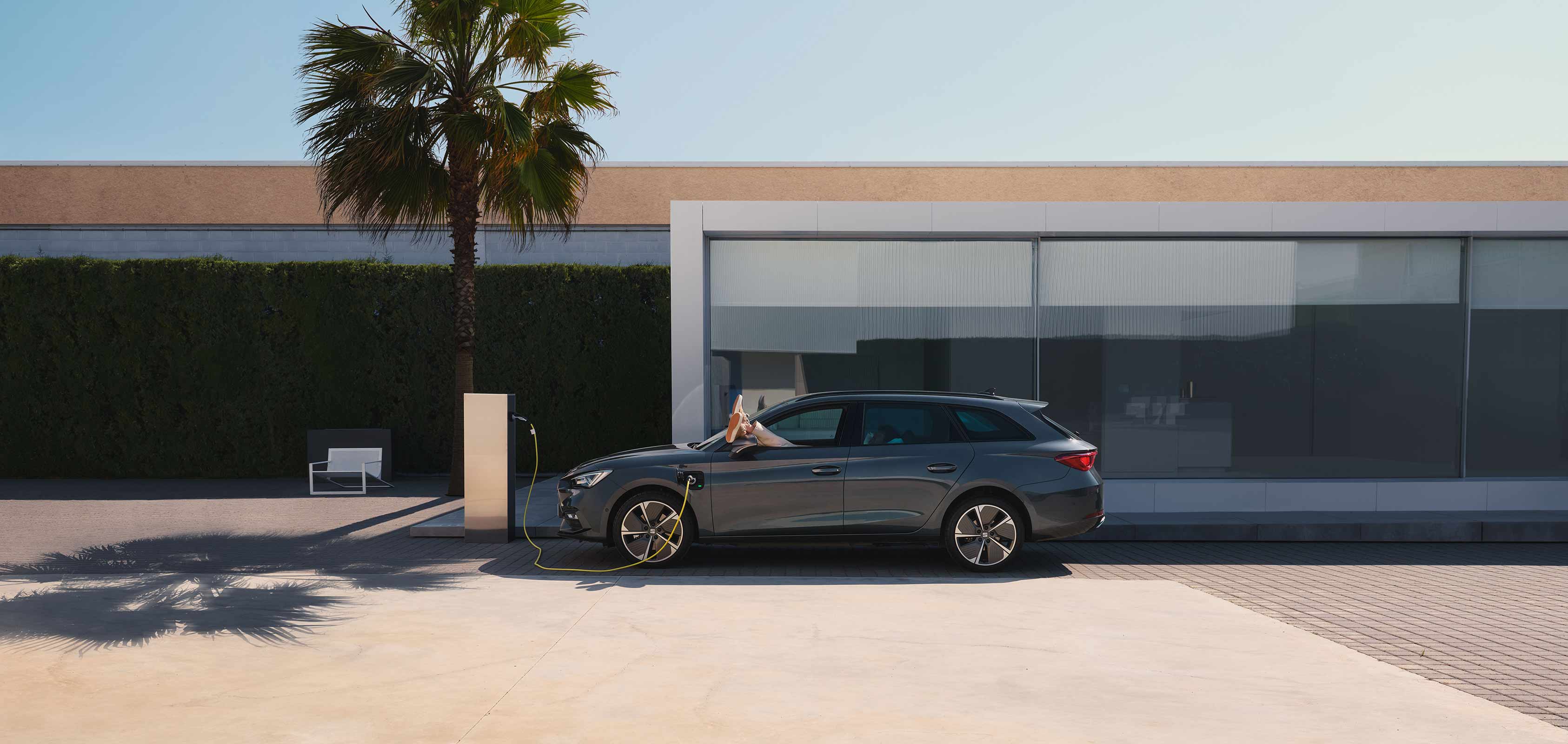 Prezentacja najnowszej hybrydy typu Plug-in SEAT Leon e-HYBRID Sportstourer kombi